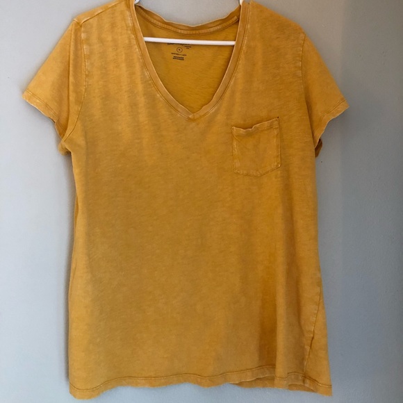 A yellow v neck! - Picture 1 of 3